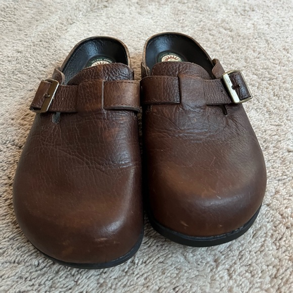 Earth Spirit Men’s Clogs - Picture 2 of 5